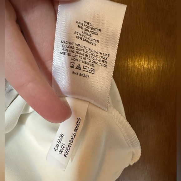 Express Body Contour top size large - Picture 5 of 6